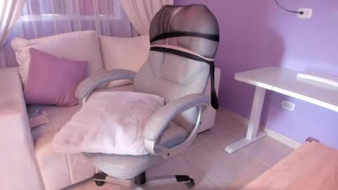 Snapshot of samantha_thompsoon chatting on May 7, 2026, 10:15 pm samantha_thompsoon online show from May 7, 2026, 10:15 pm
