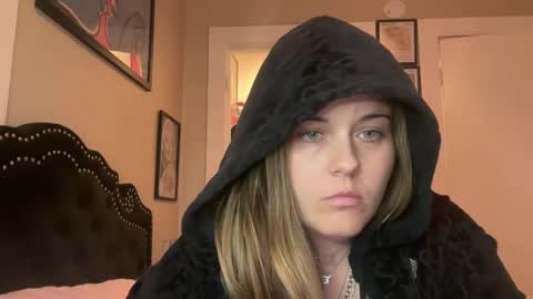 samanthafever online show from October 14, 2025, 8:04 am