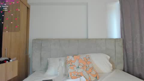 V A  N E S S A  online show from February 11, 2025, 9:03 pm