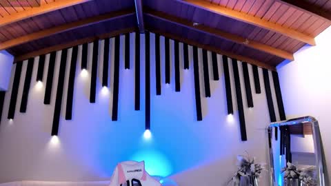 Samantha Klein online show from February 12, 2025, 4:23 am