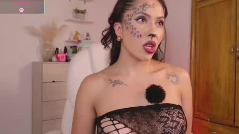 paulina rios online show from October 24, 2025, 7:21 pm