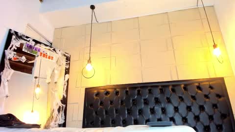 Alejandra  online show from October 30, 2025, 10:06 am