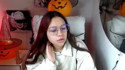 Samantha online show from October 18, 2025, 2:29 pm