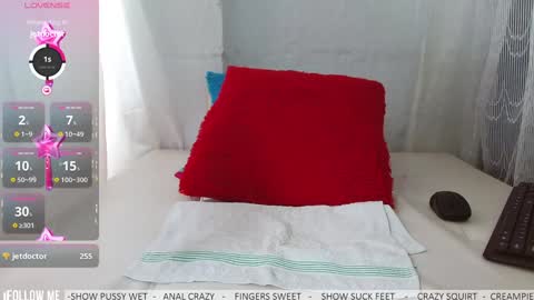 Snapshot of samantrak_love chatting on February 5, 2025, 4:14 pm SAMANTHA online show from February 5, 2025, 4:14 pm