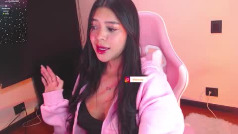 Snapshot of samara_lam chatting on December 9, 2024, 2:13 am Sammy  online show from December 9, 2024, 2:13 am