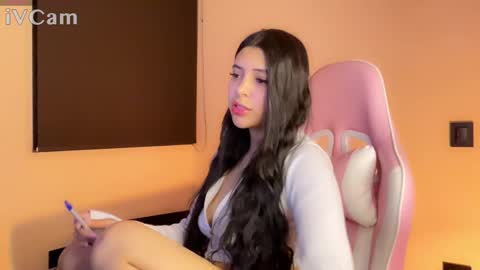 Snapshot of samara_lam chatting on January 24, 2025, 3:54 am Sammy  online show from January 24, 2025, 3:54 am