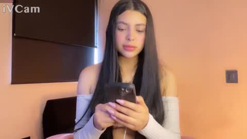 Snapshot of samara_lam chatting on February 5, 2025, 7:10 pm Sammy  online show from February 5, 2025, 7:10 pm