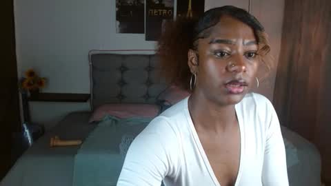 samara_roxx online show from October 24, 2025, 3:14 am