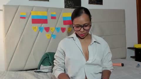 samaraa_smith1 online show from July 16, 2026, 12:11 pm