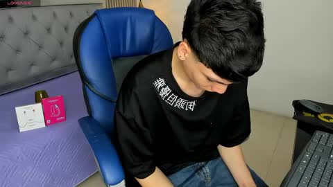 Sam online show from April 14, 2026, 4:02 pm