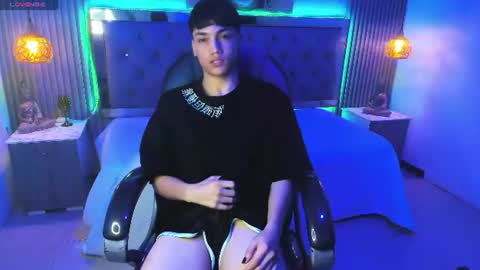Snapshot of samblack_ chatting on June 25, 2026, 12:53 pm Sam online show from June 25, 2026, 12:53 pm