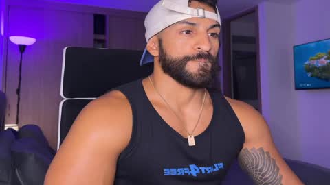 Snapshot of samdornan chatting on January 10, 2025, 10:04 pm Sam Dornan online show from January 10, 2025, 10:04 pm