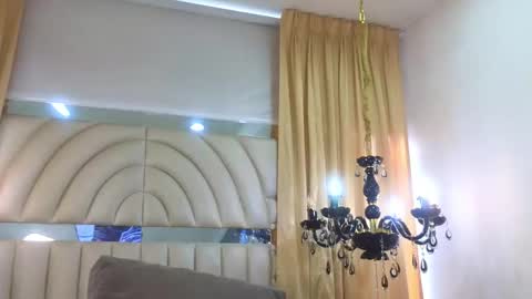 Snapshot of samevans_ chatting on December 18, 2024, 5:21 pm Sam online show from December 18, 2024, 5:21 pm