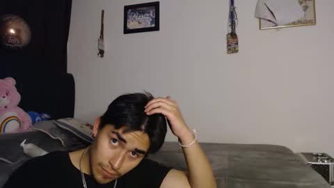 Tami  Gael online show from November 18, 2025, 1:44 am