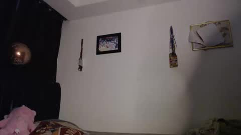 Tami  Gael online show from November 23, 2025, 2:44 am