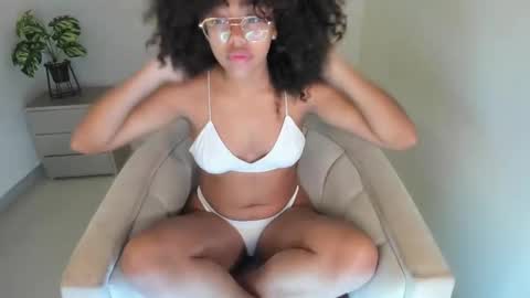 Samie Mury  online show from November 10, 2025, 3:38 am