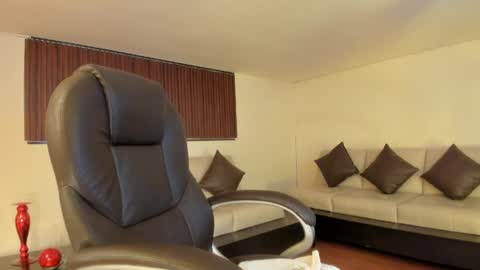 Samii  online show from April 19, 2026, 3:06 am