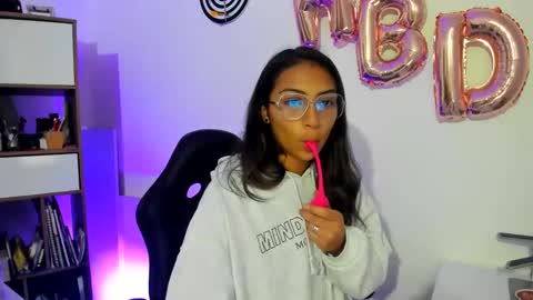 Snapshot of samikiulers chatting on December 9, 2024, 11:45 pm Sami online show from December 9, 2024, 11:45 pm