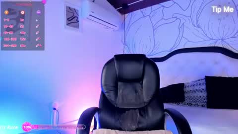 Snapshot of samir_bear chatting on July 22, 2026, 1:03 pm Samir online show from July 22, 2026, 1:03 pm