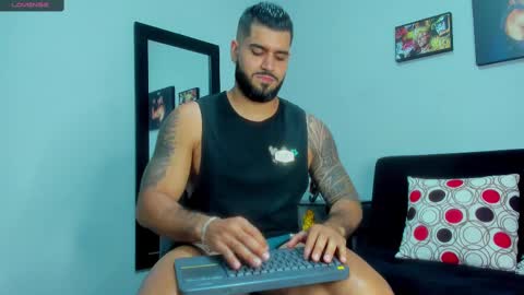 samir_hazard online show from March 4, 2025, 1:55 am