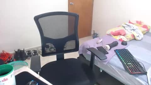 samir_music_ online show from October 23, 2025, 6:28 pm