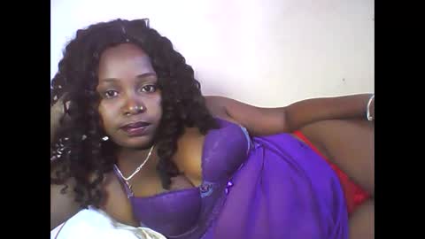 samirah_69 online show from April 18, 2026, 9:57 am