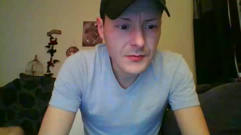 sexy lad looking for fun online show from December 31, 2024, 8:34 pm