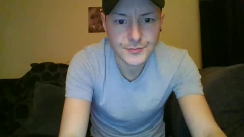 sexy lad looking for fun online show from March 5, 2025, 8:10 pm