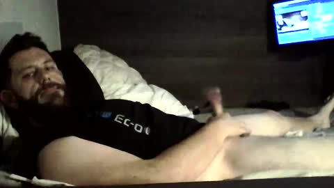 SingleNBored online show from October 11, 2025, 5:00 pm