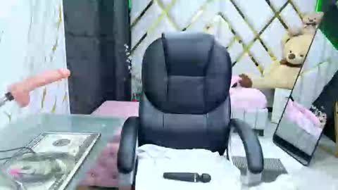 Luisa online show from March 10, 2026, 11:37 am