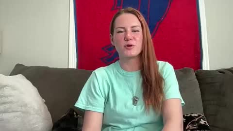 Snapshot of sammieplays chatting on April 26, 2026, 7:44 pm Playful Sammie online show from April 26, 2026, 7:44 pm