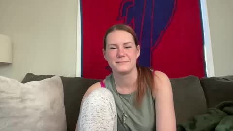 Snapshot of sammieplays chatting on April 27, 2026, 5:11 pm Playful Sammie online show from April 27, 2026, 5:11 pm