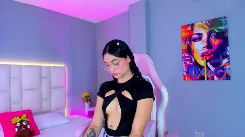 Snapshot of sammy__rose chatting on November 28, 2025, 8:11 pm Sammy Rose online show from November 28, 2025, 8:11 pm