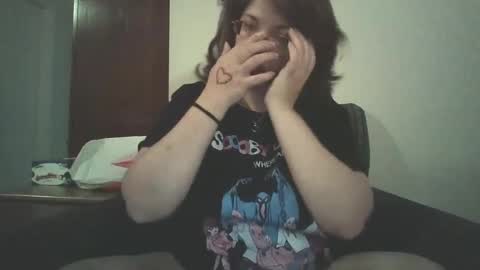 Snapshot of sammy_lyn chatting on March 7, 2025, 2:23 pm Sam online show from March 7, 2025, 2:23 pm