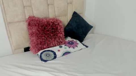 Sammy Sam Samantha online show from April 13, 2026, 6:46 pm