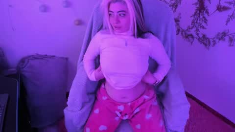   online show from January 5, 2025, 1:47 pm