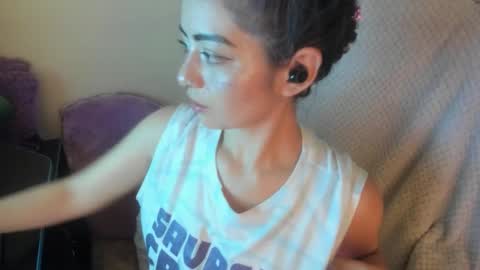   online show from November 19, 2025, 7:08 am