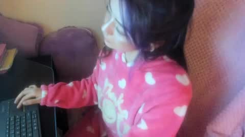   online show from April 12, 2026, 7:13 am