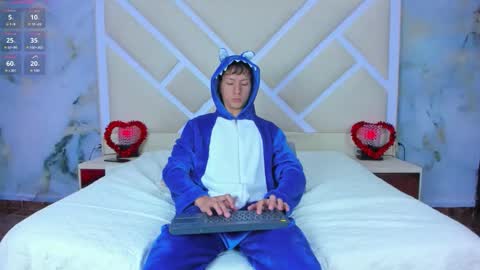 Snapshot of sammysex_ chatting on December 2, 2025, 12:10 pm SAMMY online show from December 2, 2025, 12:10 pm