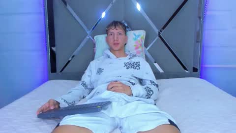 Snapshot of sammysex_ chatting on December 5, 2025, 7:28 am SAMMY online show from December 5, 2025, 7:28 am