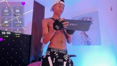 sammyyadams_ online show from September 25, 2025, 8:12 pm