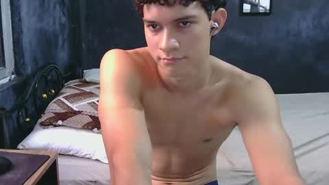 samuel_hills_ii online show from October 20, 2025, 8:53 pm