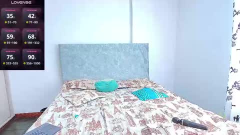 samyq8 online show from April 19, 2026, 3:44 pm