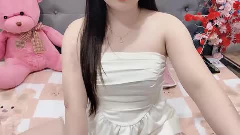 sanami_sian_ online show from November 19, 2025, 1:22 pm