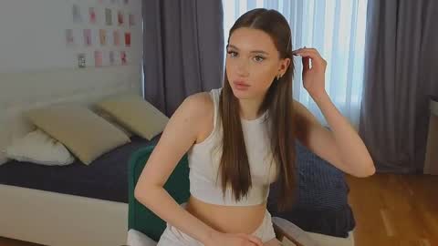 Alesya online show from April 21, 2026, 4:52 am