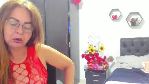 Sanddi  online show from February 19, 2026, 10:28 pm