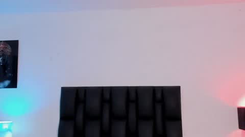 Snapshot of sander_mila chatting on February 8, 2025, 3:19 am MilaSander online show from February 8, 2025, 3:19 am