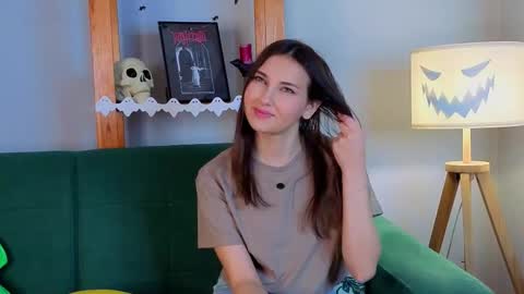 Isabel but you can call me Bella online show from October 30, 2025, 1:40 am