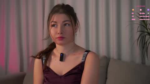 Snapshot of sandiule chatting on November 24, 2025, 1:27 am Emma online show from November 24, 2025, 1:27 am