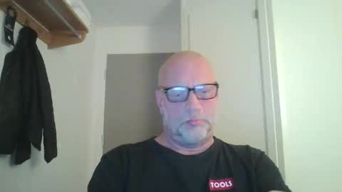 sandnesrune523 online show from March 17, 2026, 6:11 pm